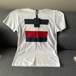 NWT Tommy tshirt